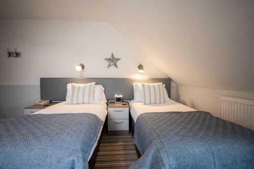 Kingswood & Devoran Hotel