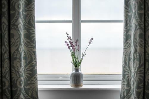 Kingswood & Devoran Hotel