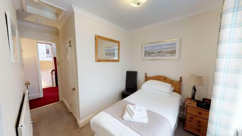 Hostal The Tudor Guest House