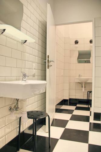 Grand Central Hostel