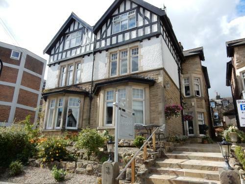 Hostal Springdale Guest House