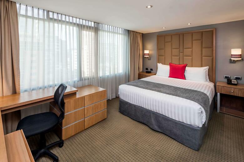 Hotel Howard Johnson La Carolina- Quito