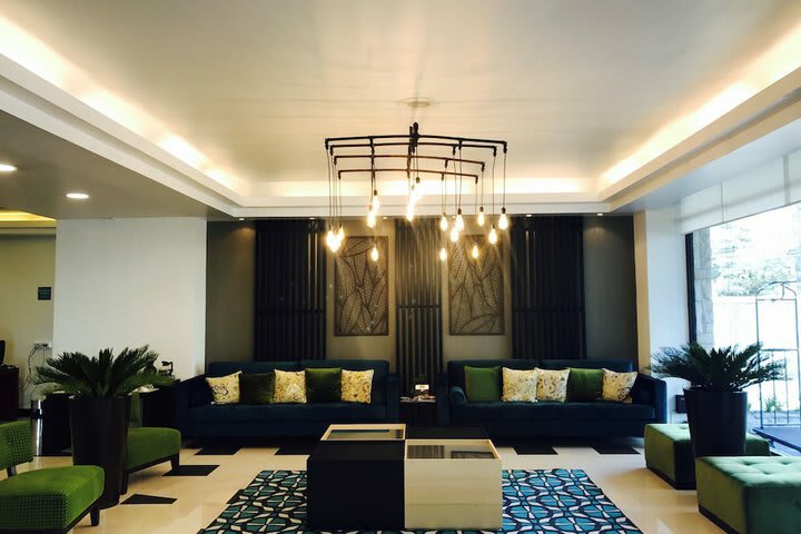 Hotel Howard Johnson La Carolina- Quito