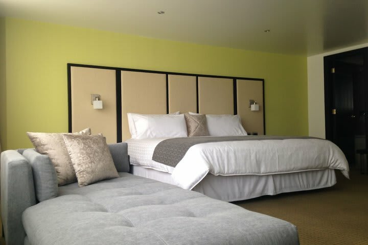 Hotel Howard Johnson La Carolina- Quito