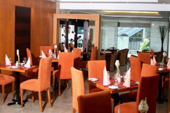 Hotel Howard Johnson La Carolina- Quito
