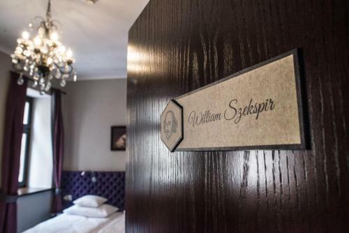 Apartamento Siedem Komnat Siedmiu Mistrz�w