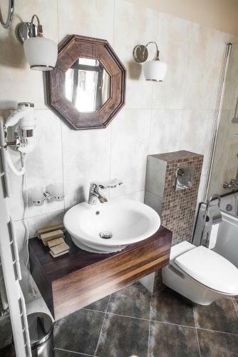 Apartamento Siedem Komnat Siedmiu Mistrz�w