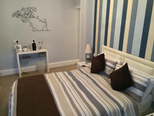 Hostal The Waterford
