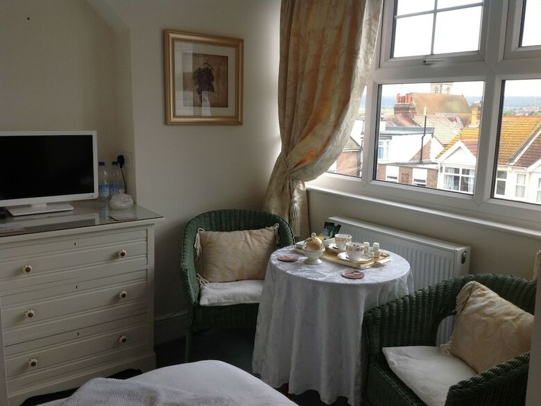 Bed & Breakfast Bassets House