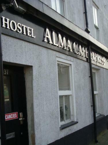 Hostel Alma