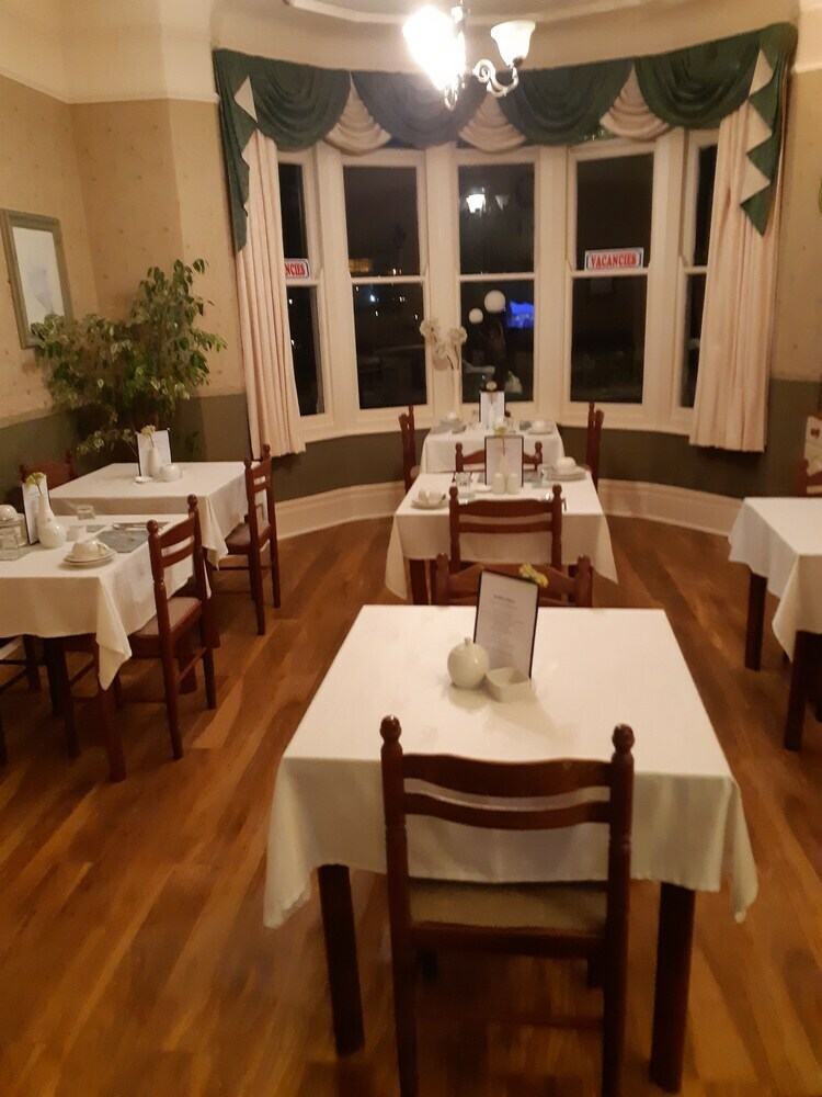 Hostal Tregella Guest House