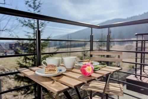 Mountain View Apartment By Tyzenhauz