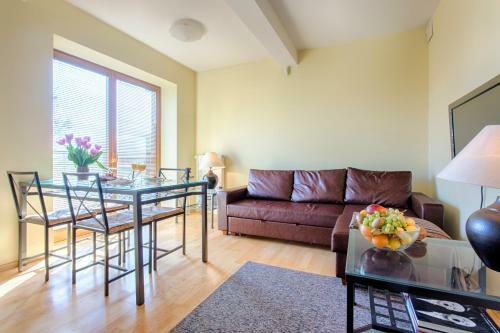Mountain View Apartment By Tyzenhauz