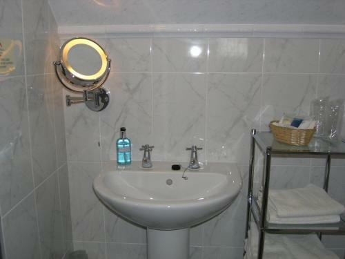 Hostal Christleton House