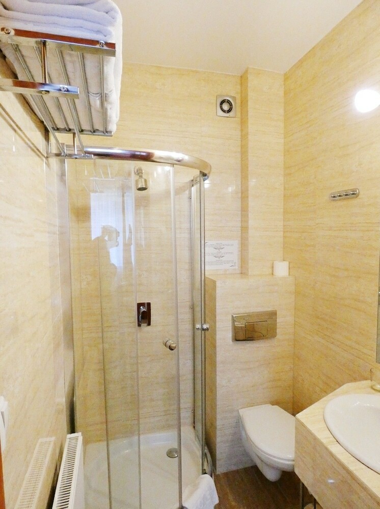 Aparthotel Adler