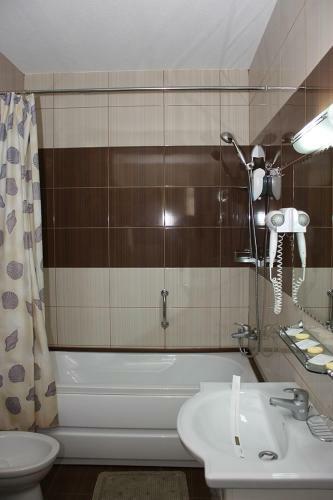 Hostal Hotel Coralis