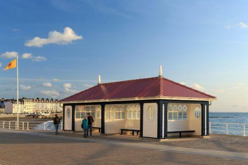 Ar Lan Y Mor Seaside Apartment