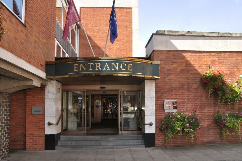 Mercure Winchester Wessex Hotel