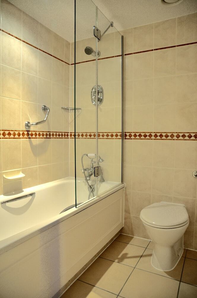 Mercure Winchester Wessex Hotel