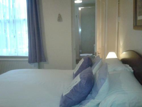 Hostal The Burleigh
