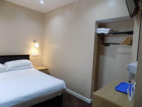 Hostal The Beechfield Hotel
