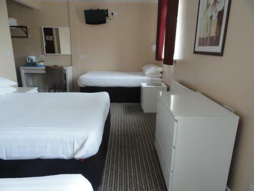 Hostal The Beechfield Hotel