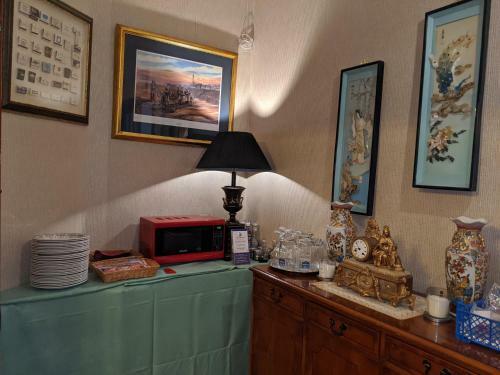 The New Guilderoy Hotel