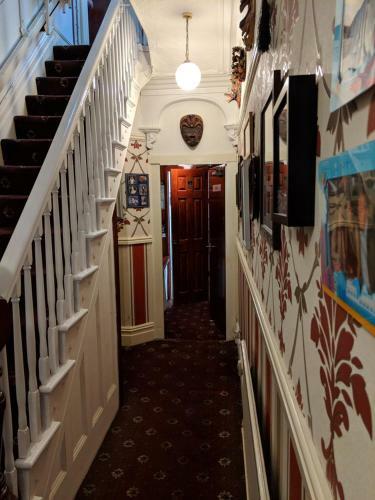 The New Guilderoy Hotel