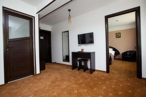Hostal Pensiunea Noni