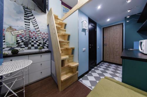 Apartment Cheshire Cat