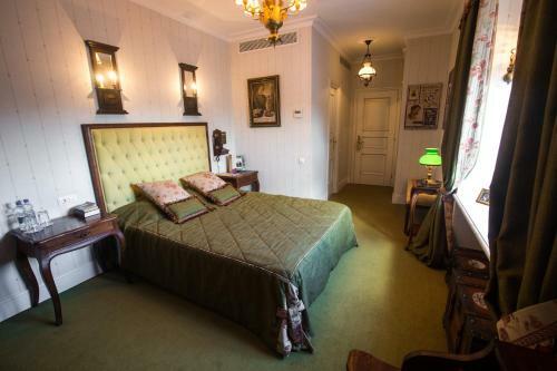Russkiy Dvorik Boutique Hotel