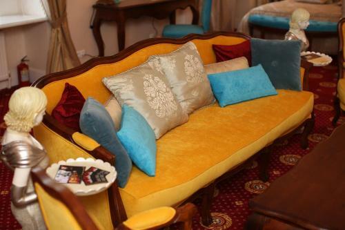 Russkiy Dvorik Boutique Hotel