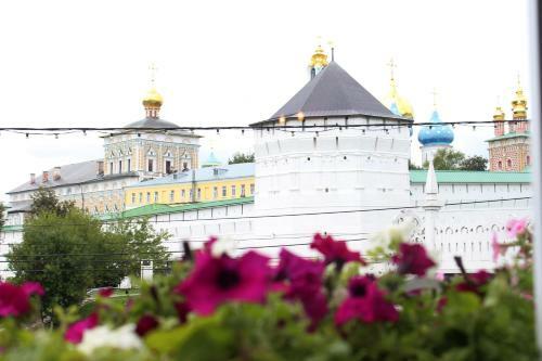 Russkiy Dvorik Boutique Hotel