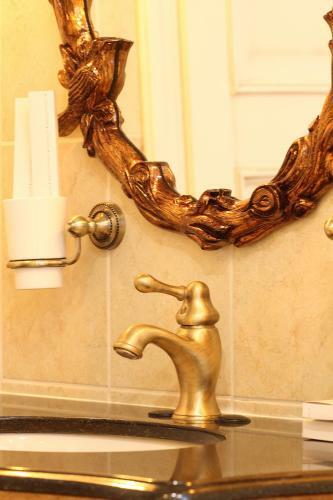Russkiy Dvorik Boutique Hotel
