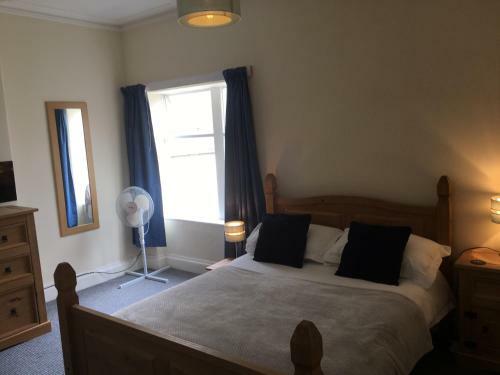 Bed & Breakfast Camelot Seafront Hotel
