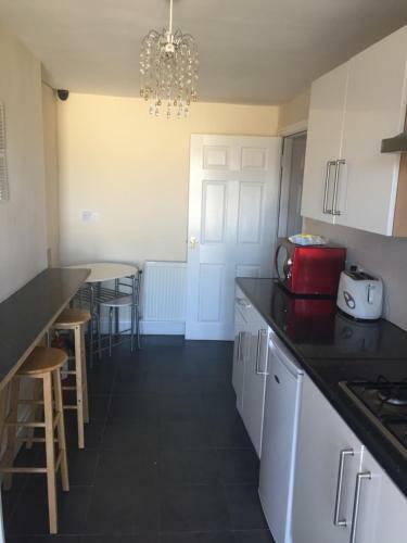Hostal Leigh Arms Accommodation
