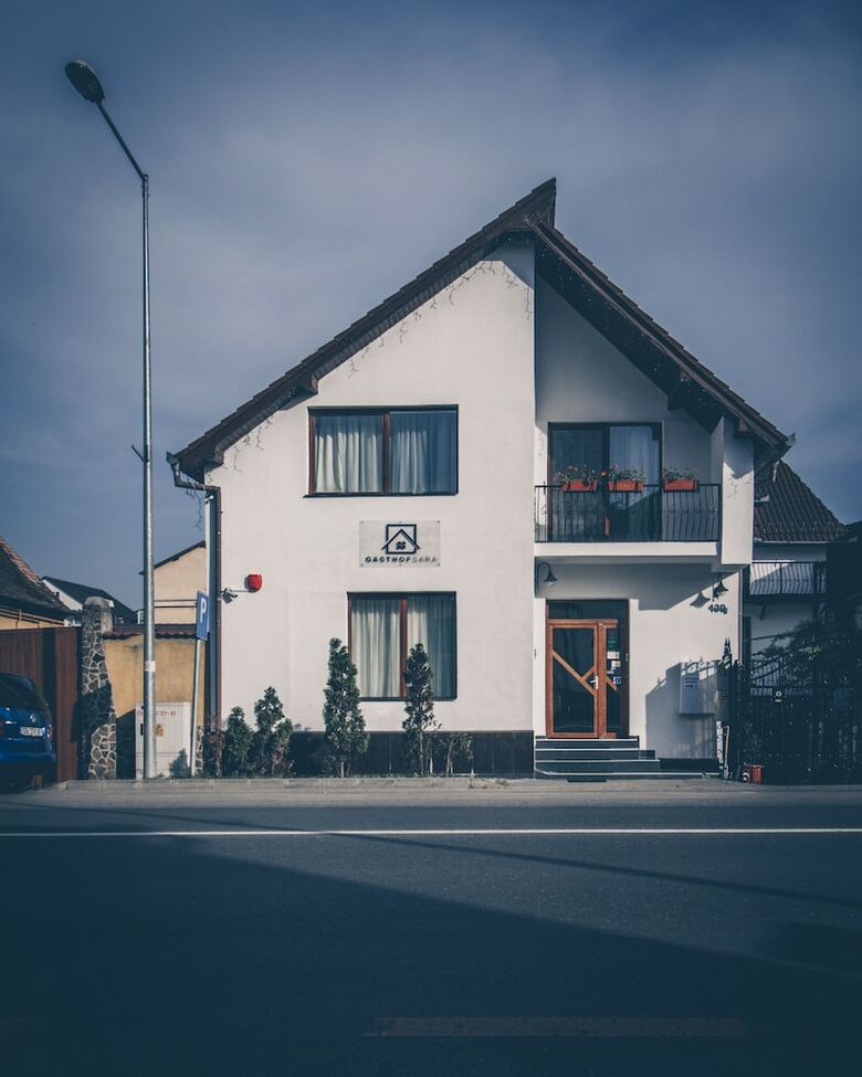 Hostal Pension Gasthof Sara