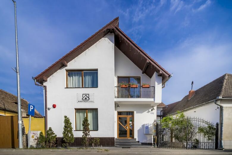 Hostal Pension Gasthof Sara