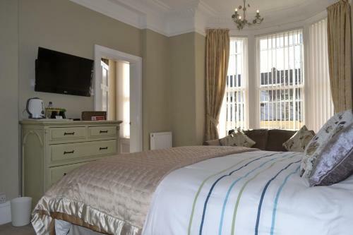 Hostal The Westbourne Guest House