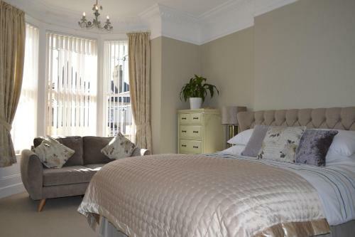 Hostal The Westbourne Guest House