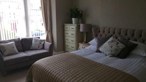 Hostal The Westbourne Guest House