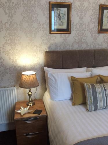 Hostal The Westbourne Guest House