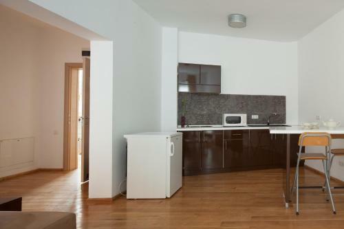 Living In Aparthotel