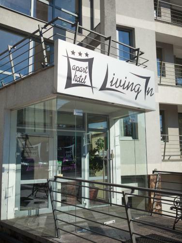 Living In Aparthotel
