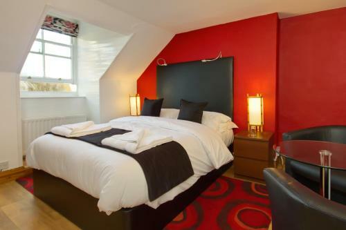 Hostal Four Seasons Guest House