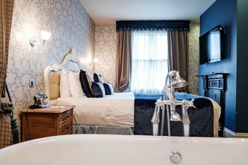 The Drayton Court Hotel