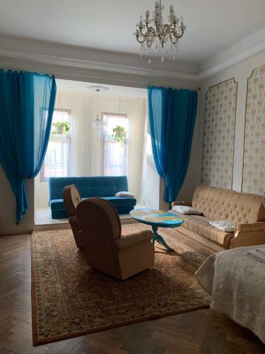 Golden Boutique Apartment