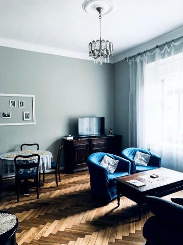 Golden Boutique Apartment