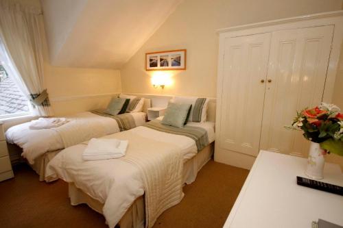 Hostal Warwick House