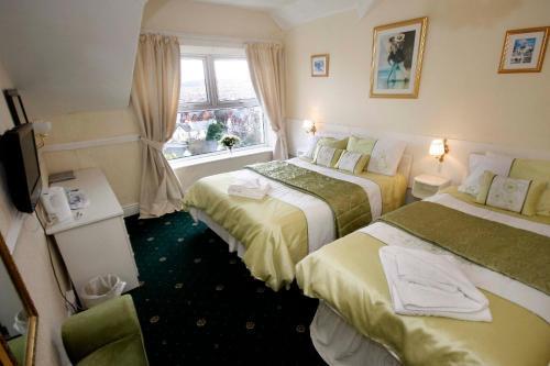 Hostal Warwick House